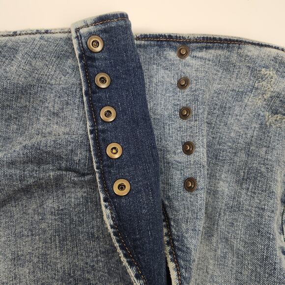 Retrofete Willa Low Rise Skirt in Light Rip Tide Blue Denim Size Small NWT - Picture 9 of 9